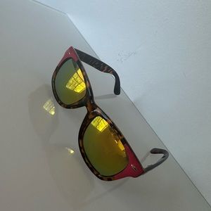 TORTOISE SHELL/RED MIRRORED SUNGLASSES